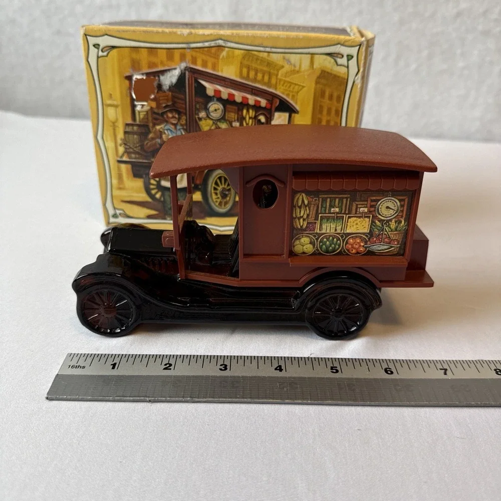 Vintage Avon Country Vendor Truck Decanter Empty Glass Bottle With Box 1970s